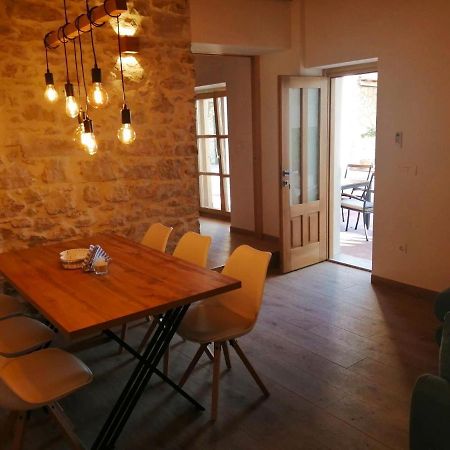 Apartments Dalmatian Stone House Turanj Εξωτερικό φωτογραφία