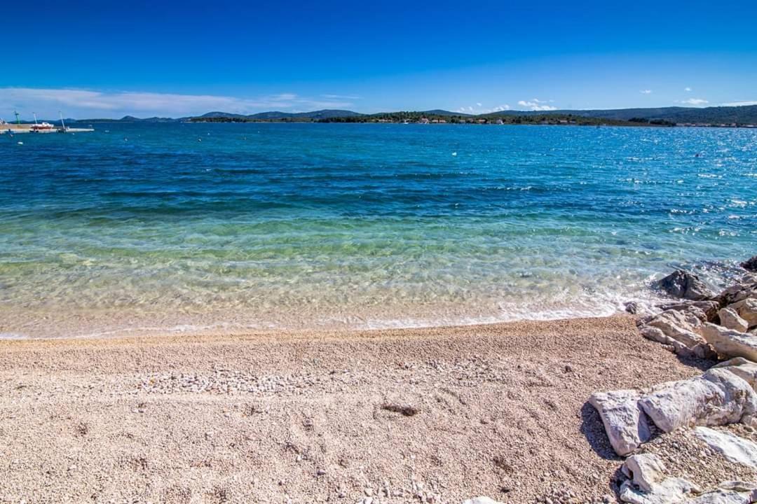 Apartments Dalmatian Stone House Turanj Εξωτερικό φωτογραφία
