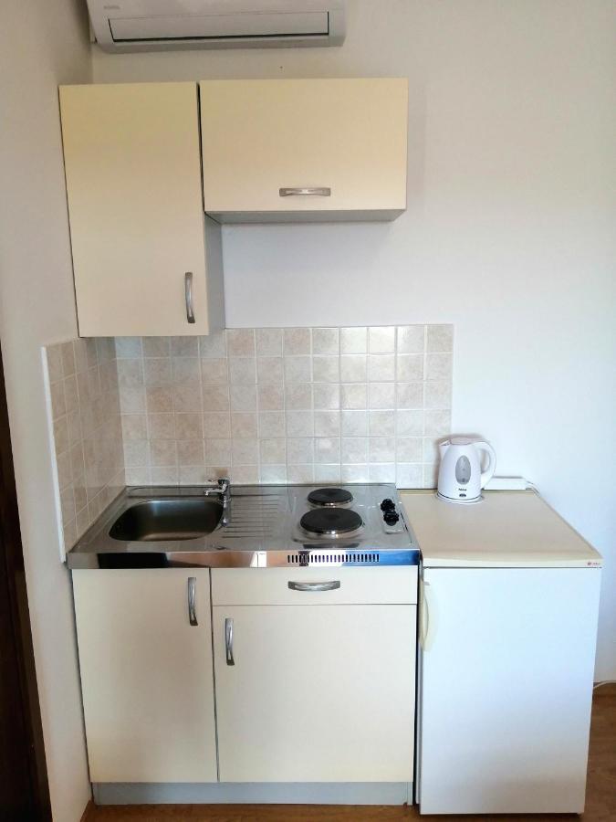 Apartments Dalmatian Stone House Turanj Εξωτερικό φωτογραφία