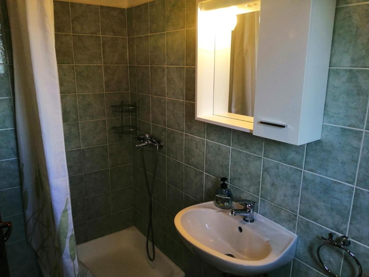 Apartments Dalmatian Stone House Turanj Εξωτερικό φωτογραφία