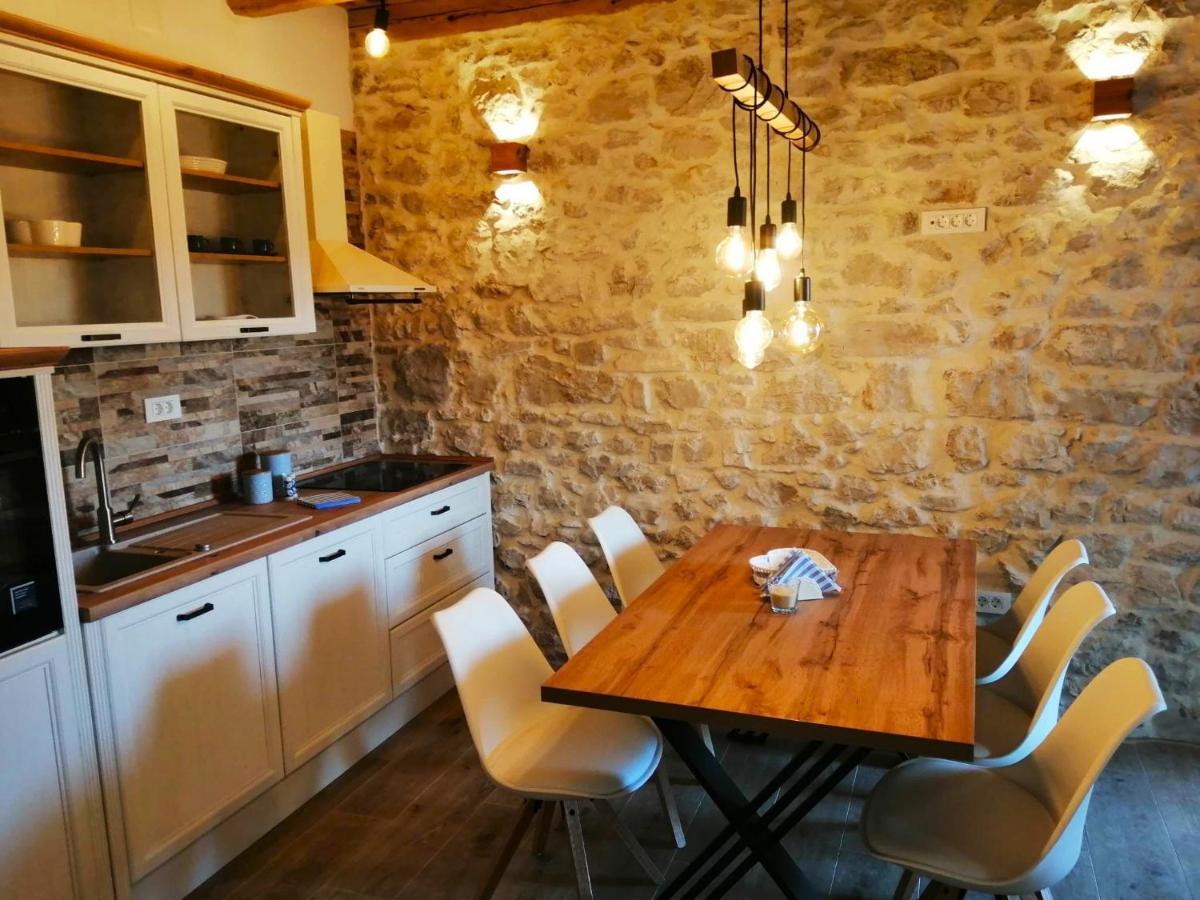Apartments Dalmatian Stone House Turanj Εξωτερικό φωτογραφία