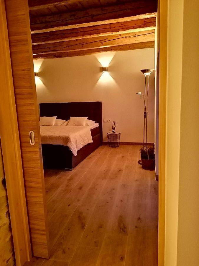 Apartments Dalmatian Stone House Turanj Εξωτερικό φωτογραφία