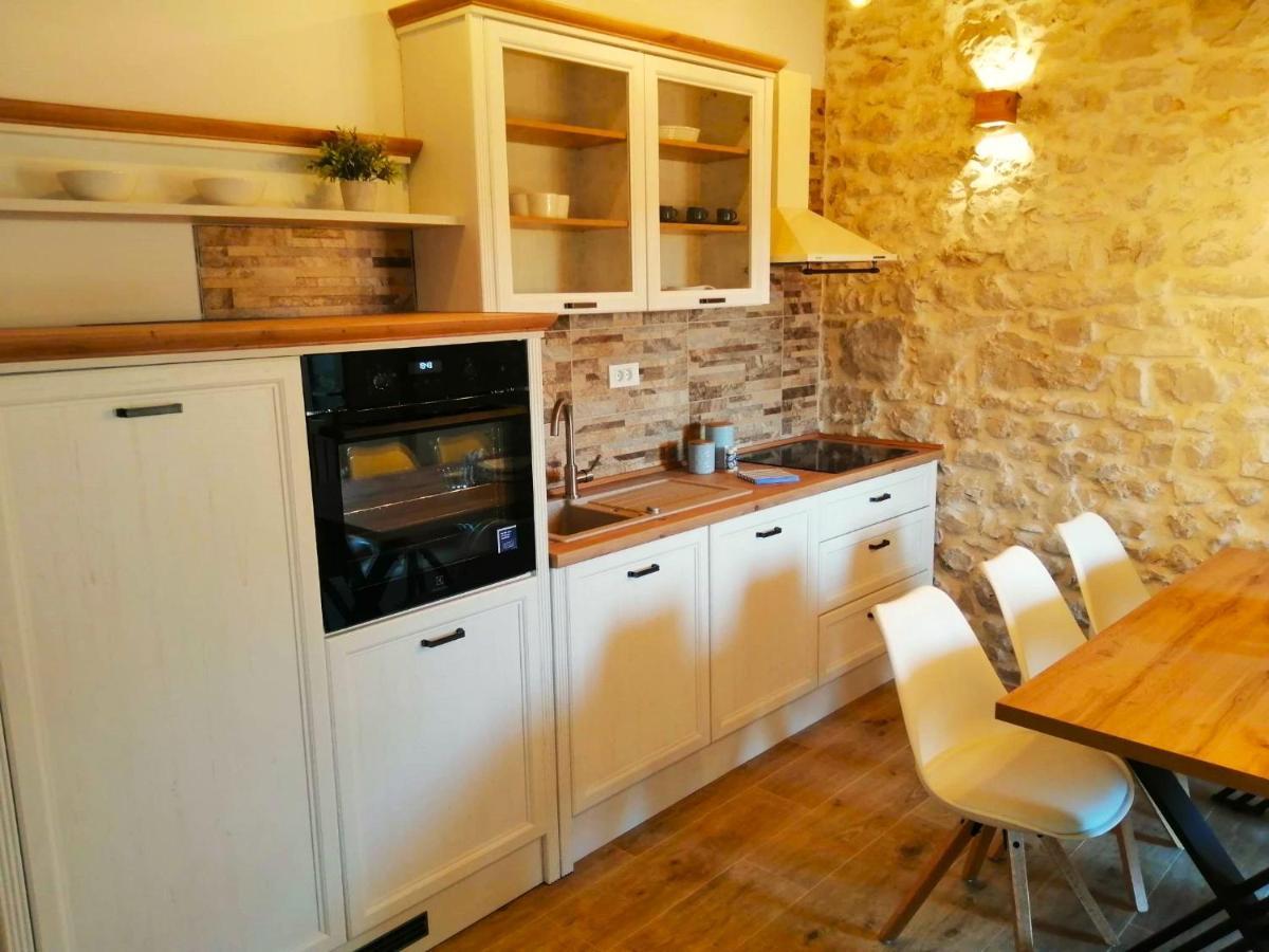 Apartments Dalmatian Stone House Turanj Εξωτερικό φωτογραφία