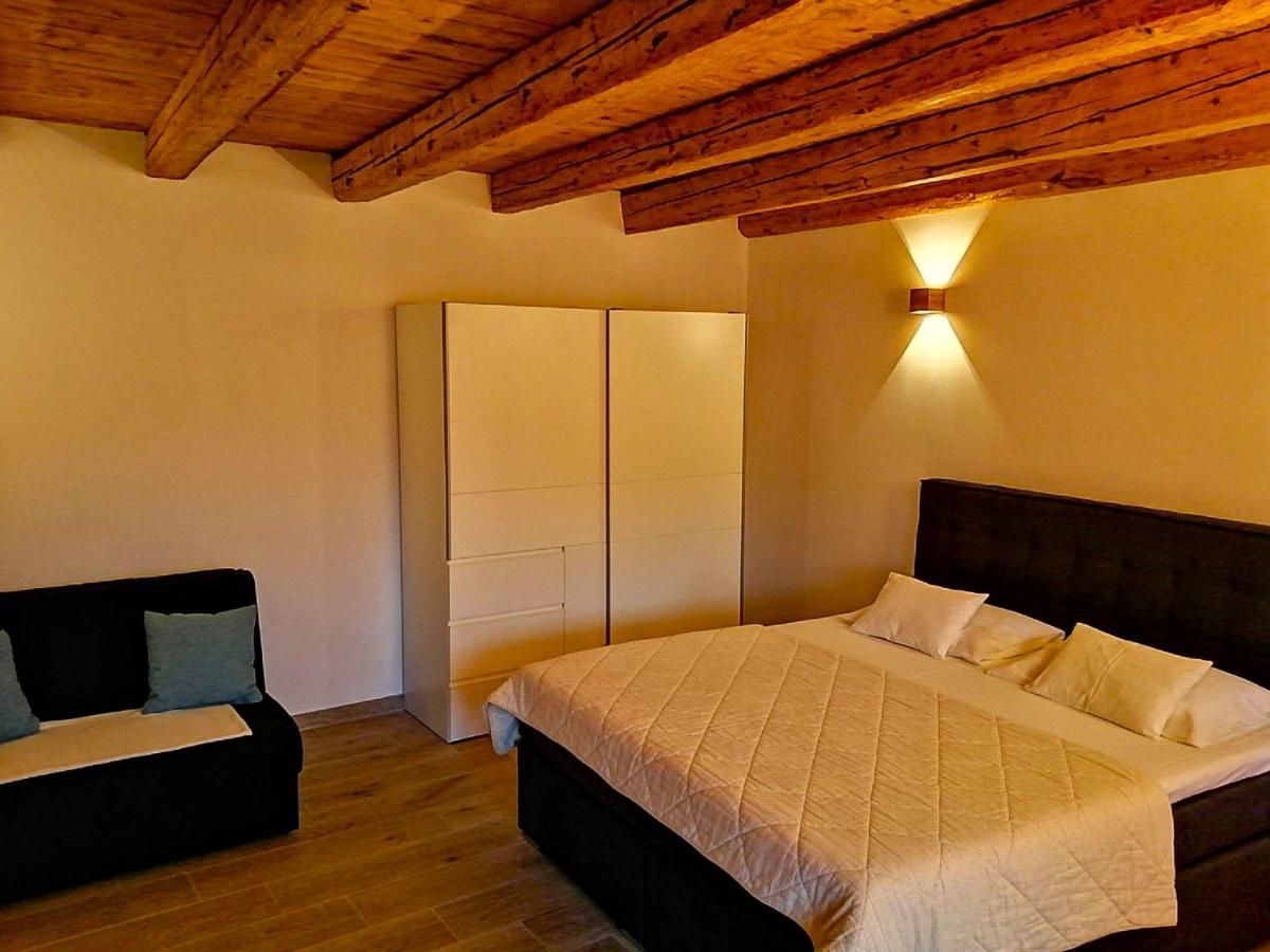 Apartments Dalmatian Stone House Turanj Εξωτερικό φωτογραφία