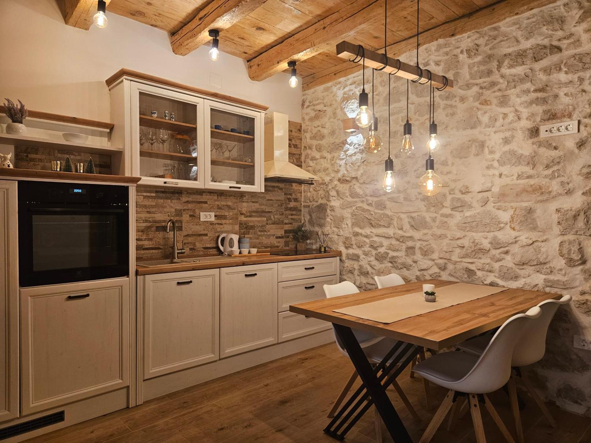 Apartments Dalmatian Stone House Turanj Εξωτερικό φωτογραφία