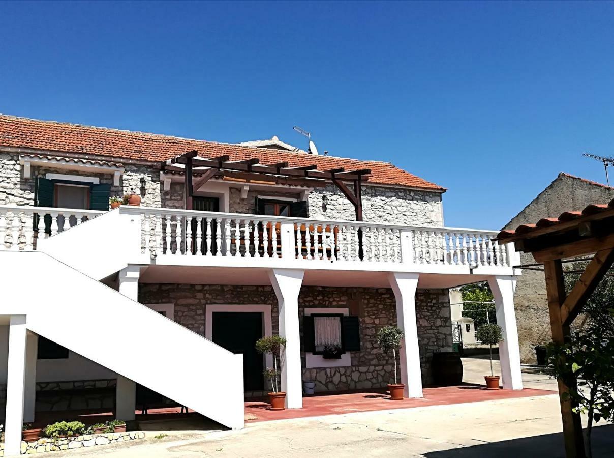 Apartments Dalmatian Stone House Turanj Εξωτερικό φωτογραφία