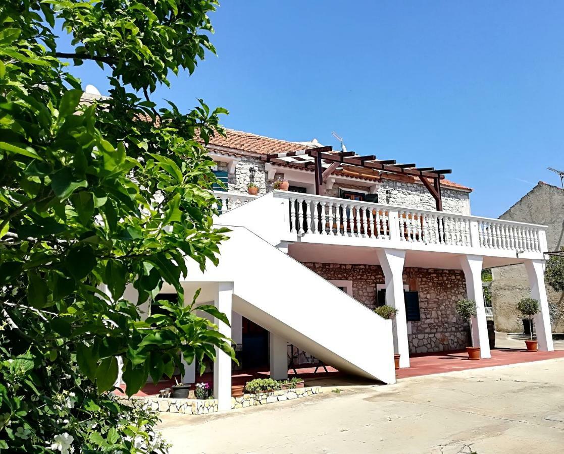 Apartments Dalmatian Stone House Turanj Εξωτερικό φωτογραφία